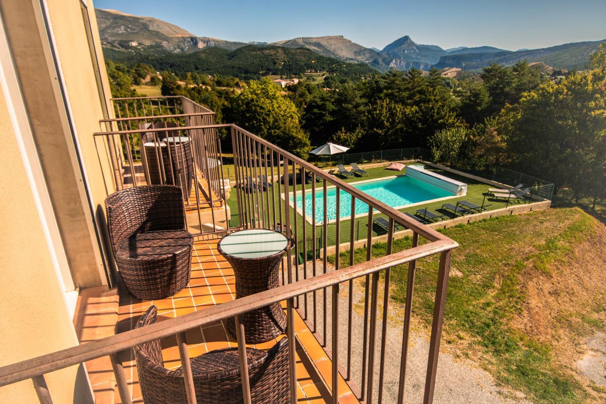 Hotel Le Panoramic - Votre Hotel Au Coeur Des Gorges Du Verdon La Palud-sur-Verdon Kamer foto